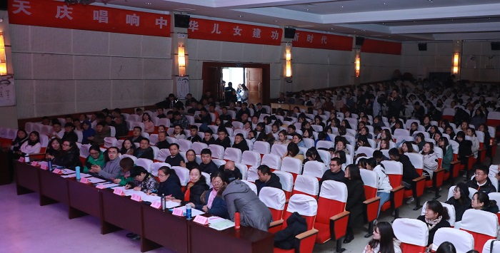 雷书记等领导亲临现场.jpg
